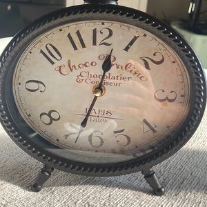 Vintage metal desk clock